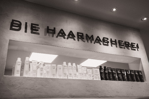 Bild 2 von Die Haarmacherei